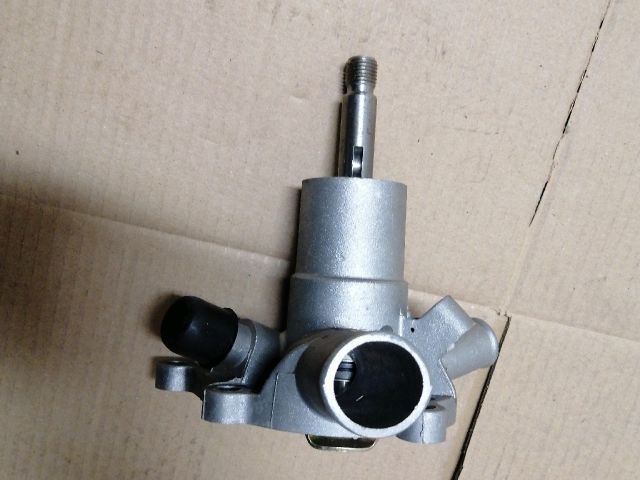 bontott PEUGEOT 305 Vízpumpa