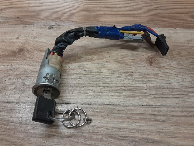 bontott PEUGEOT 306 Gyújtáskapcsoló Házzal