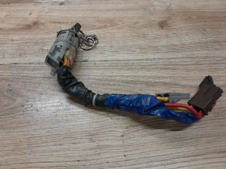 bontott PEUGEOT 306 Gyújtáskapcsoló Házzal