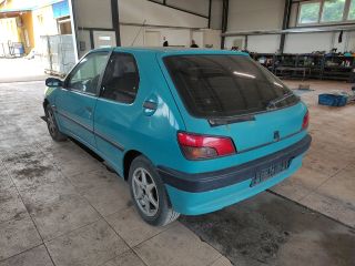 bontott PEUGEOT 306 Bal első Féknyereg Munkahengerrel