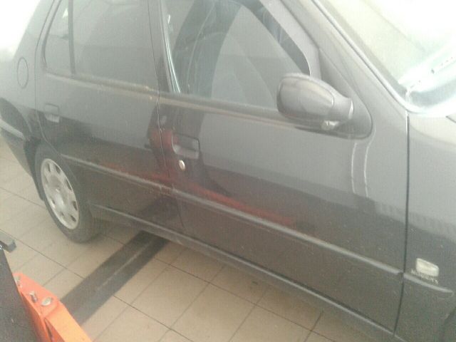 bontott PEUGEOT 306 Első Bölcső