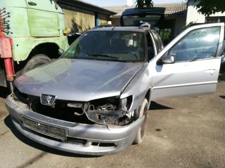 bontott PEUGEOT 306 Homlokfal (Üres lemez)