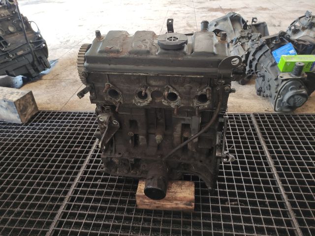 bontott PEUGEOT 306 Motor (Fűzött blokk hengerfejjel)