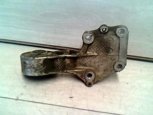 bontott PEUGEOT 306 Motor Tartó Bak (Fém)