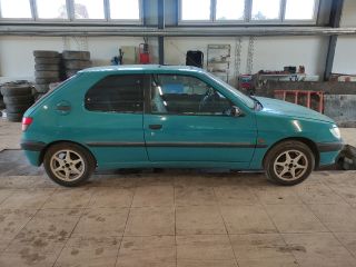 bontott PEUGEOT 306 Motor Tartó Bak Jobb