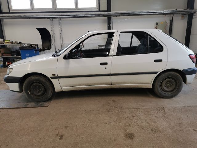 bontott PEUGEOT 306 Motorvezérlő