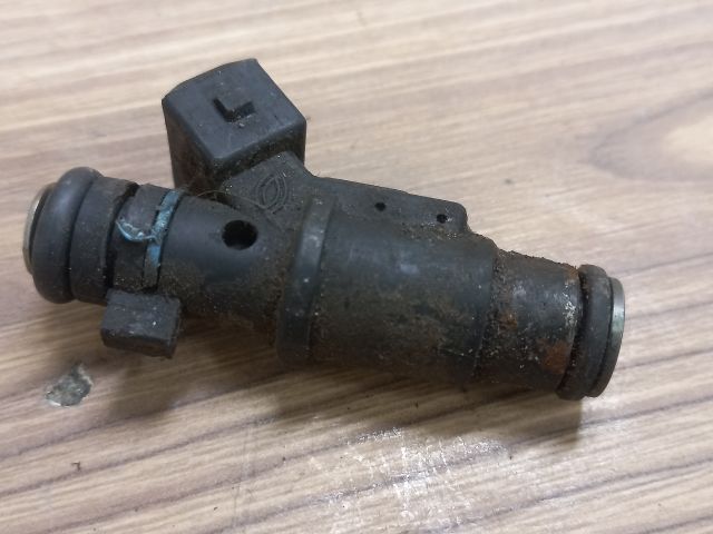 bontott PEUGEOT 306 Porlasztó (1 db)