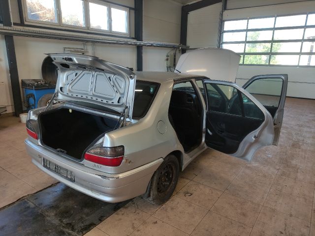 bontott PEUGEOT 306 Bal első Gólyaláb (Lengécsillapító, Rugó)