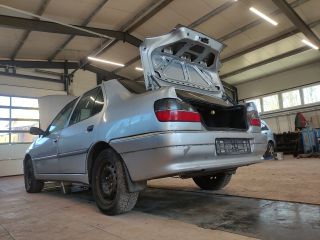 bontott PEUGEOT 306 Bal első Gólyaláb (Lengécsillapító, Rugó)