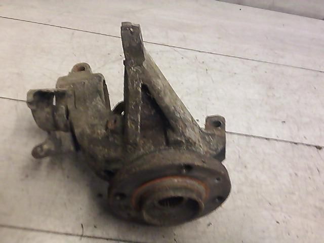 bontott PEUGEOT 306 Bal első Kerékagy