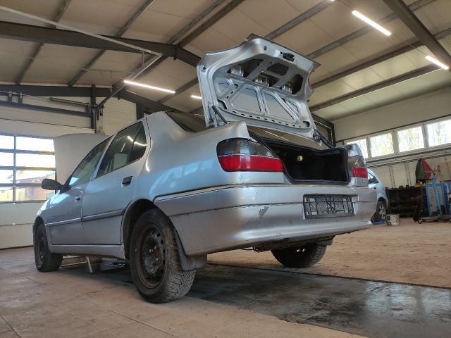 bontott PEUGEOT 306 Bal Féltengely