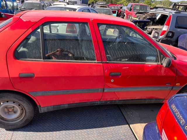 bontott PEUGEOT 306 Első Bölcső