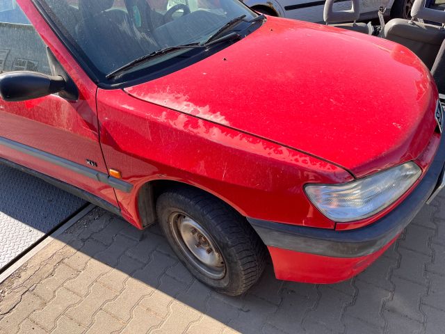 bontott PEUGEOT 306 Homlokfal (Üres lemez)