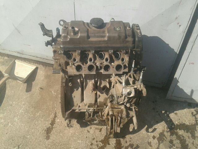 bontott PEUGEOT 306 Motor (Fűzött blokk hengerfejjel)