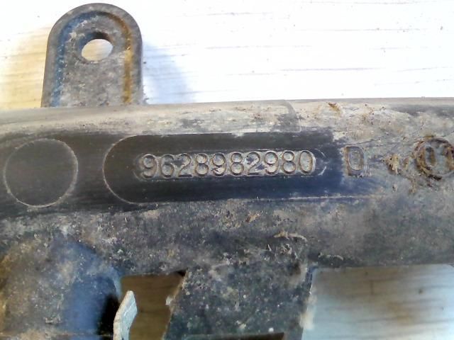 bontott PEUGEOT 306 Porlasztó Sor / Híd