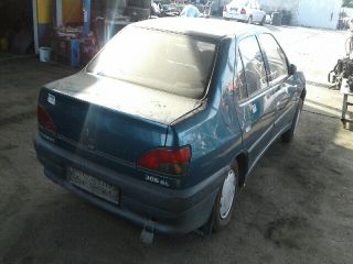 bontott PEUGEOT 306 Tank