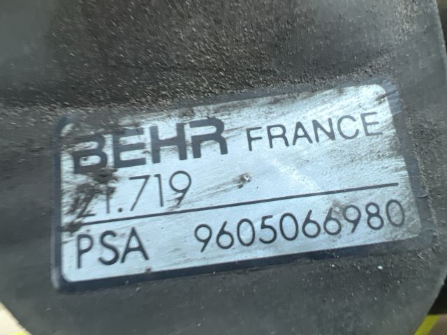 bontott PEUGEOT 306 Vízhűtő Radiátor (Nem klímás)