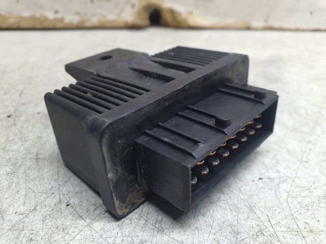 bontott PEUGEOT 306 Üzemanyag Szivattyú Relé