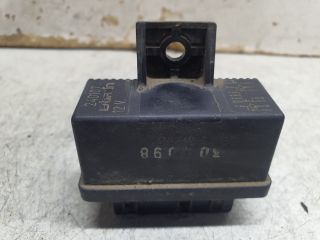 bontott PEUGEOT 306 Üzemanyag Szivattyú Relé