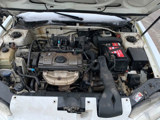 bontott PEUGEOT 306 Bal első Csonkállvány Kerékaggyal