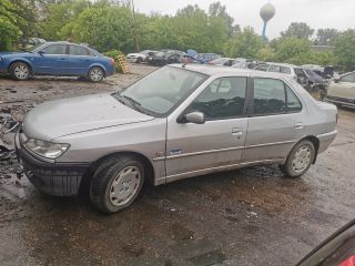 bontott PEUGEOT 306 Bal Féltengely