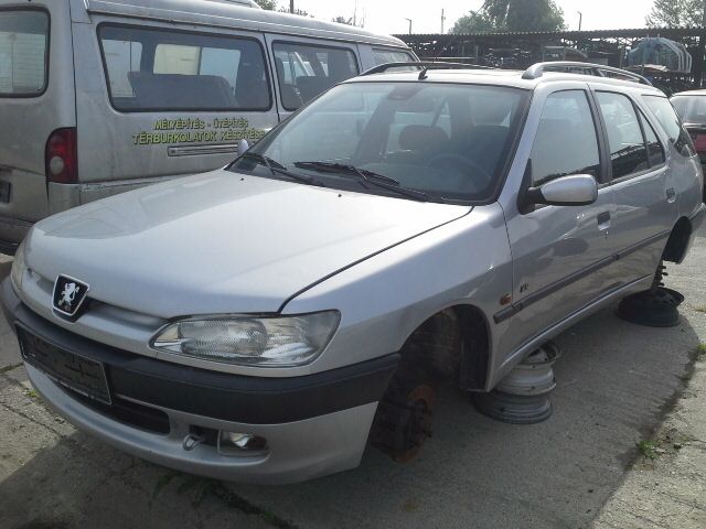 bontott PEUGEOT 306 Bal Féltengely