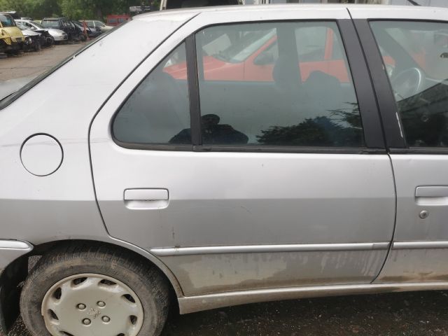 bontott PEUGEOT 306 Bal Féltengely