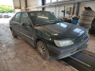 bontott PEUGEOT 306 Homlokfal (Üres lemez)