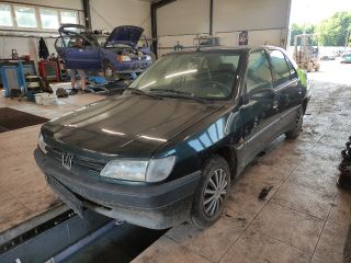 bontott PEUGEOT 306 Homlokfal (Üres lemez)