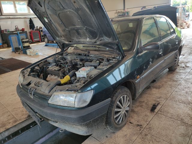 bontott PEUGEOT 306 Homlokfal (Üres lemez)