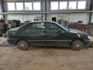 bontott PEUGEOT 306 Homlokfal (Üres lemez)