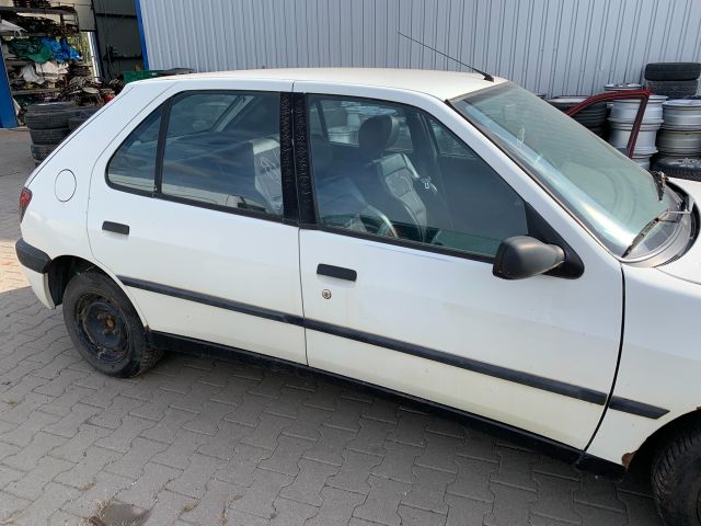 bontott PEUGEOT 306 Jobb első Lengéscsillapító