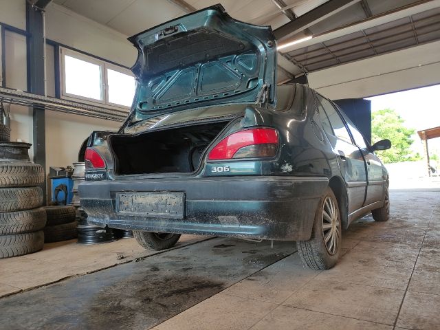 bontott PEUGEOT 306 Klímahűtő Ventilátor