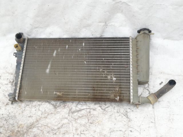 bontott PEUGEOT 306 Vízhűtő Radiátor (Klímás)