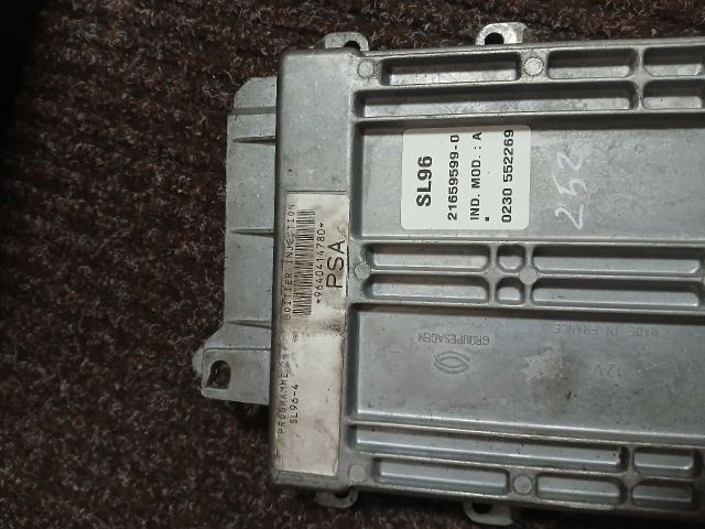 bontott PEUGEOT 306 Motorvezérlő