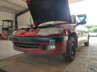 bontott PEUGEOT 306 Bal első Csonkállvány Kerékaggyal