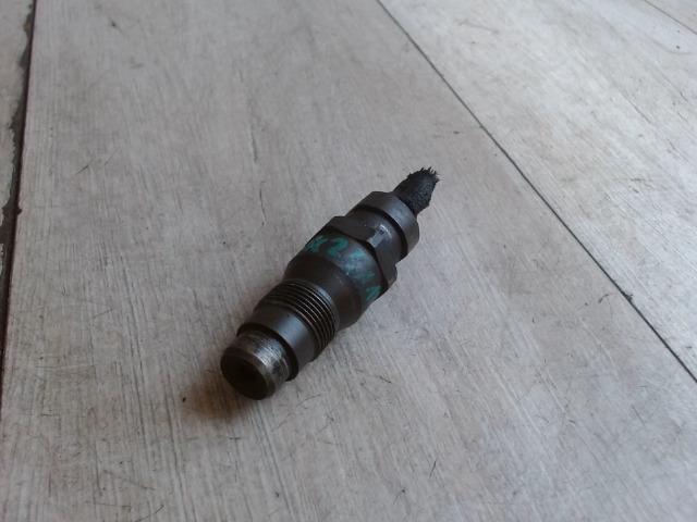 bontott PEUGEOT 306 Porlasztó (1 db)