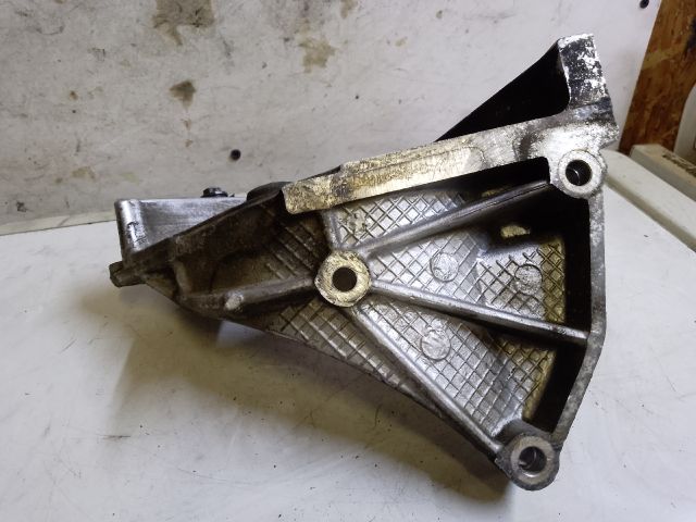 bontott PEUGEOT 306 Adagoló Tartó Bak