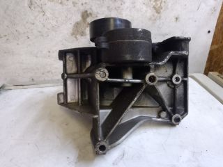 bontott PEUGEOT 306 Generátor Tartó Bak