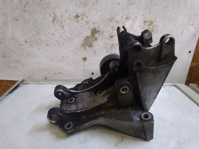 bontott PEUGEOT 306 Generátor Tartó Bak