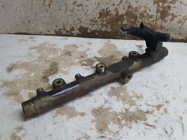 bontott PEUGEOT 306 Közösnyomócső