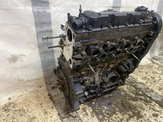 bontott PEUGEOT 306 Motor (Fűzött blokk hengerfejjel)