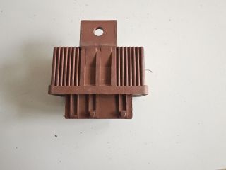 bontott PEUGEOT 306 Üzemanyag Szivattyú Relé