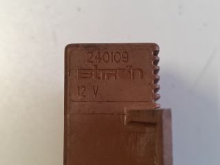 bontott PEUGEOT 306 Üzemanyag Szivattyú Relé