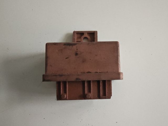 bontott PEUGEOT 306 Üzemanyag Szivattyú Relé