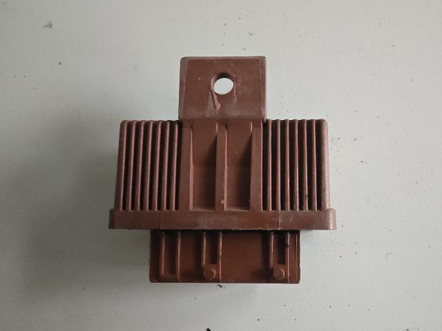 bontott PEUGEOT 306 Üzemanyag Szivattyú Relé