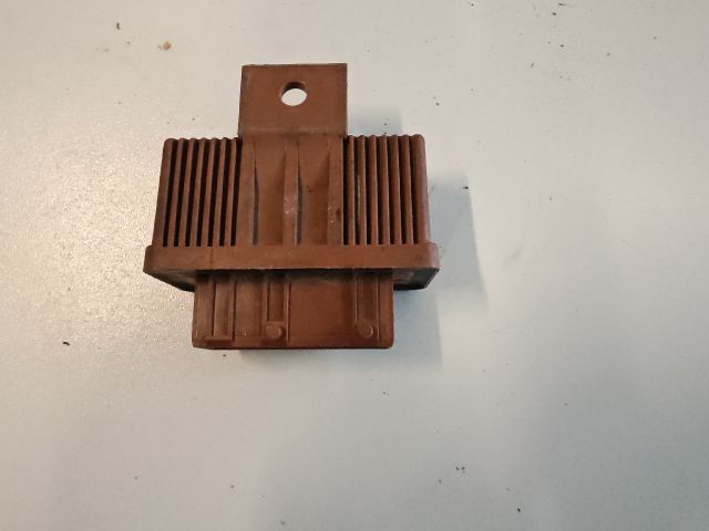 bontott PEUGEOT 306 Üzemanyag Szivattyú Relé