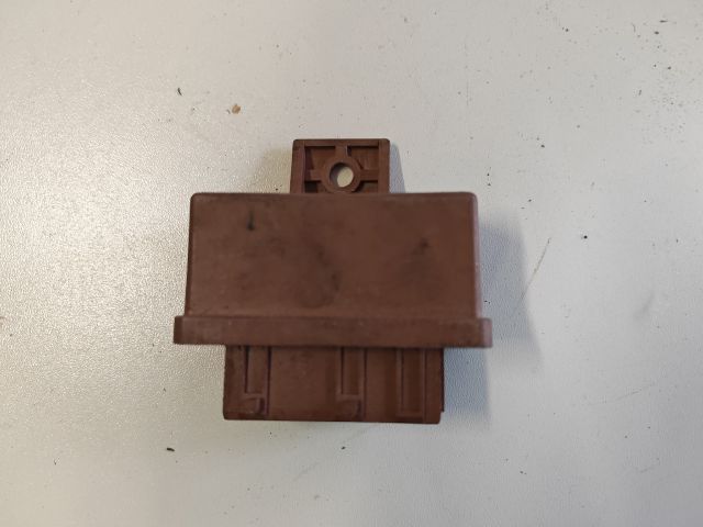 bontott PEUGEOT 306 Üzemanyag Szivattyú Relé