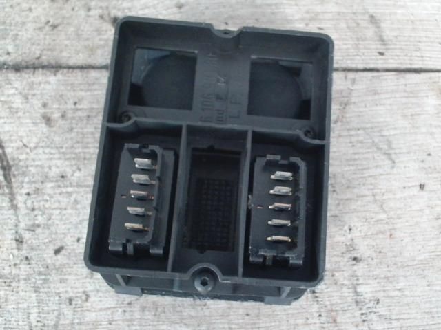 bontott PEUGEOT 306 Ablakemelő Kapcsoló Szett