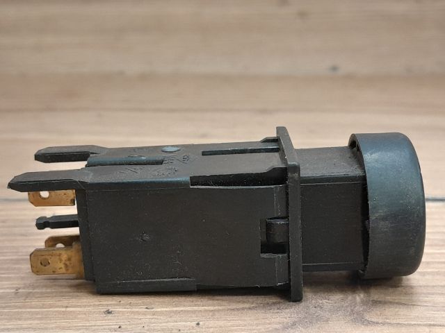 bontott PEUGEOT 306 Ablakfűtés Kapcsoló